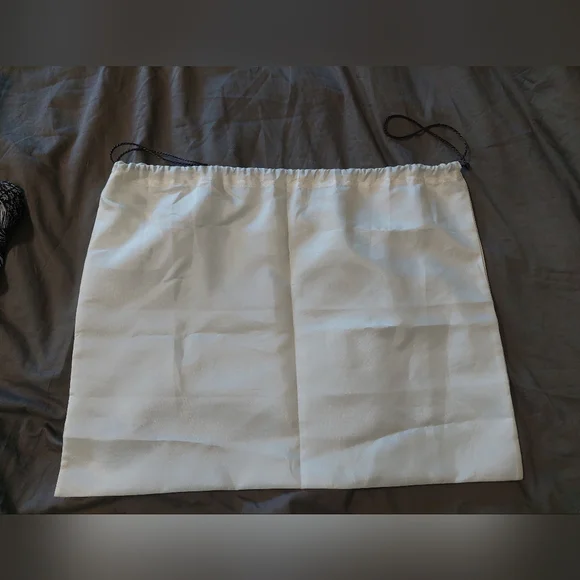 Coach Dustbag, 19.75" X 15.25" - Picture 3 of 6